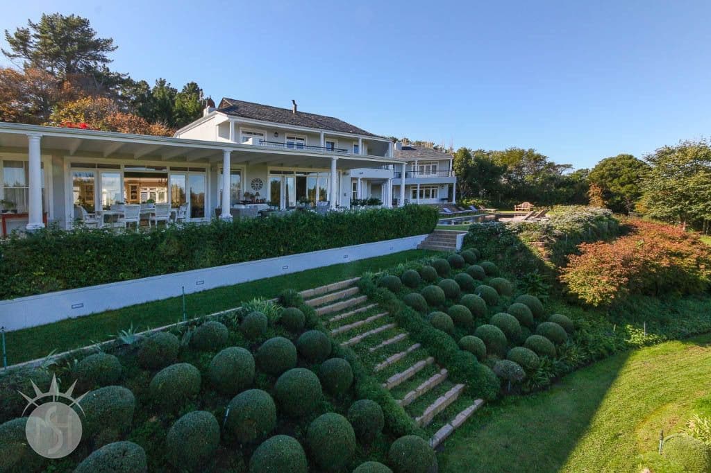 Villa image 1